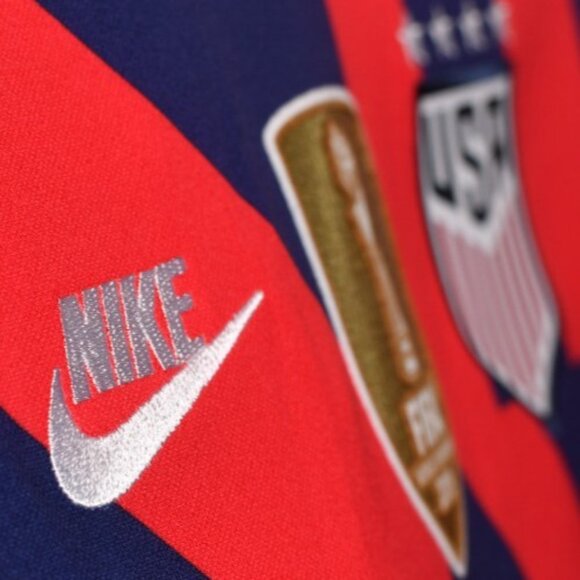 NEW! NIKE RAPINOE 15 FIFA WOMEN JERSEY SOCCER | LARGE | CZ4317-422 | MSRP: $135 - Picture 6 of 16